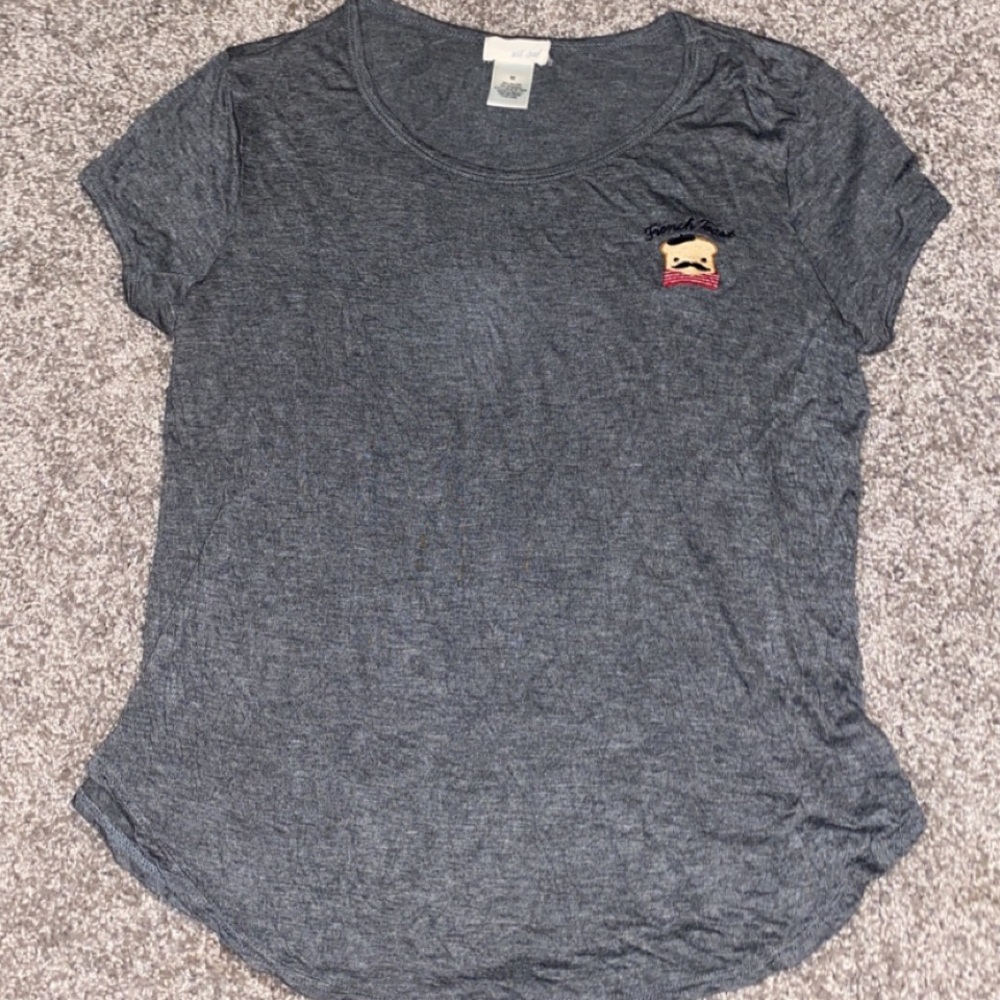 Graphic tee